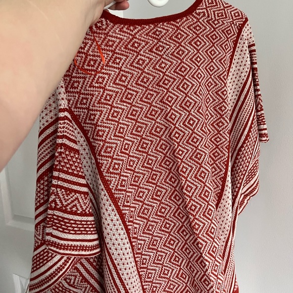 New cardigan, size small medium and large - Picture 3 of 3